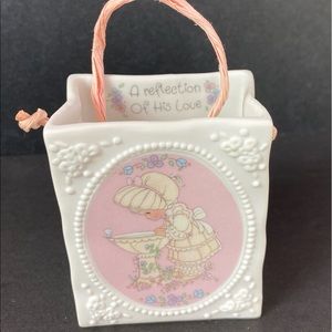 Preloved precious moment “kindness is a gift”